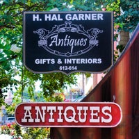 Foto tirada no(a) H. Hal Garner Antiques por Chris L. em 7/6/2012