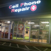 Photo taken at CPR Cell Phone Repair Houston - Westchase by Christian A. on 2/24/2012