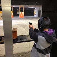 Foto tirada no(a) P2K Shooting Range por JAY C. em 4/25/2012