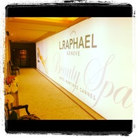 Снимок сделан в L.RAPHAEL Beauty Spa пользователем Hotel M. 5/3/2012