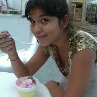 Das Foto wurde bei IS Frozen Yogurt von Elisa T. am 9/7/2012 aufgenommen