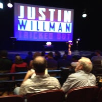 Foto tomada en Merrimack Hall Performing Arts Center  por Joel el 9/7/2012