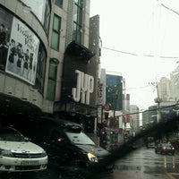 Снимок сделан в JYP Entertainment пользователем Richard S. 4/2/2012