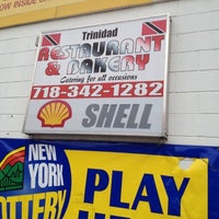 Foto diambil di Shell oleh Ty K. pada 3/15/2012
