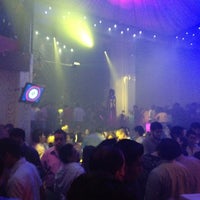 รูปภาพถ่ายที่ La Condesa Bar &amp;amp; Club โดย Tunno T. เมื่อ 8/26/2012