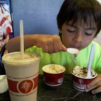 Photo taken at Cold Stone Creamery by Danjul C. on 9/3/2012