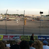 Foto tirada no(a) Toledo Speedway por Judy A. em 7/14/2012