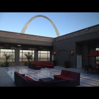 st louis hyatt regency arch