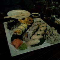 Foto tirada no(a) Usagi Ya Sushi &amp;amp; Pan-Asian por Alex O. em 2/20/2012