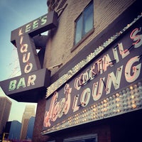 Foto scattata a Lee&amp;#39;s Liquor Lounge da Seung Min &amp;#39;Mel&amp;#39; Y. il 8/11/2012