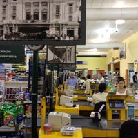 Foto tirada no(a) Savegnago Supermercados por A F M. em 3/25/2012