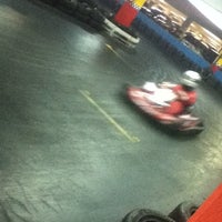 Photo taken at Top Kart Indoor by Breno S. on 8/25/2012