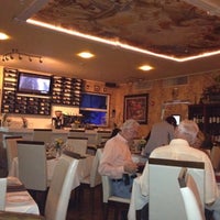 Foto tomada en Ghiottone Restaurant  por Daddy F. el 2/28/2012