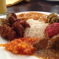 7/22/2012 tarihinde Stephanie S.ziyaretçi tarafından Punjab Cafe'de çekilen fotoğraf