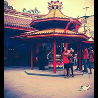 Photo taken at Klenteng Petak Sembilan by Manda on 1/23/2012