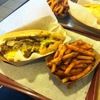 Foto diambil di Ziggy&amp;#39;s Cheesesteaks oleh Dane T. pada 9/6/2012