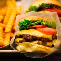 Photo taken at Shake Shack by Burger Days on 11/15/2011