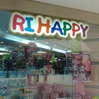 Photo taken at Ri Happy by Reinaldo B. on 8/25/2012