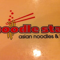 รูปภาพถ่ายที่ Noodle Star โดย Anton A. เมื่อ 12/6/2011