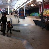 2/13/2011 tarihinde Noah G.ziyaretçi tarafından GardenSK8 Indoor Skatepark'de çekilen fotoğraf