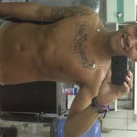Photo taken at Skin Tattoo e Piercing by Thiago P. on 9/21/2011