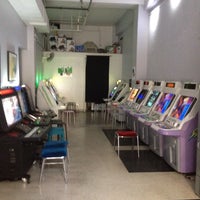 Das Foto wurde bei Southtown Arcade von España S. am 9/13/2012 aufgenommen