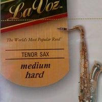 Photo taken at Sam Ash  Brass And Woodwinds by Stan K. on 2/27/2012