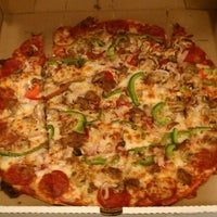 Foto tirada no(a) The Pizza Peel por Rick F. em 9/23/2011