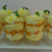 5/15/2012にNikesh G.がOasiss Dessertsで撮った写真