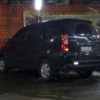 Photo taken at Cucian  Mobil 24 Jam AMIN by om c. on 1/8/2012