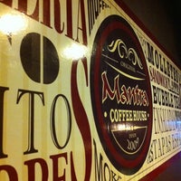 Снимок сделан в Mantra Coffee House пользователем Rafa A. 9/2/2012