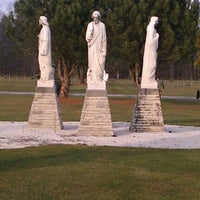 Foto tirada no(a) Knollwood Memorial Park por Denniel D. em 12/17/2011