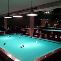 Снимок сделан в Bahrem Pompéia Snooker Bar пользователем Fernanda R. 6/20/2012