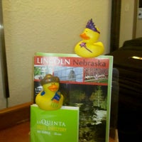 รูปภาพถ่ายที่ La Quinta Inn Lincoln โดย Jim W. เมื่อ 12/29/2011