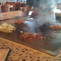 Photo prise au Tokyohana Grill &amp; Sushi Bar par Nohariz Iris G. le1/28/2012