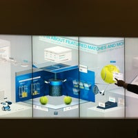 รูปภาพถ่ายที่ IBM Game Changer Interactive Wall โดย 🎶Jesse K. เมื่อ 9/5/2012