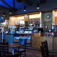 Photo taken at The Coffee Bean &amp;amp; Tea Leaf by Jimmy R. on 7/25/2011