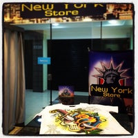 7/23/2012 tarihinde hassan b.ziyaretçi tarafından New York Store Shopping Vendome'de çekilen fotoğraf