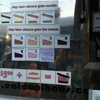 Photo taken at Coolhaus Truck by Todmund C. on 7/23/2011