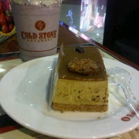 Photo taken at Cold Stone Creamery by Kooky R. on 5/1/2012