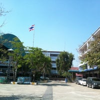 Photo taken at Panyaworakun School by (‵▽′)ψⓇⓊⓈⒽνεε🚲 on 12/20/2011