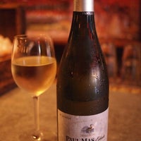 Foto diambil di Vernon Wine &amp;amp; Liquor oleh Ciprian T. pada 10/30/2011