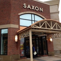 Das Foto wurde bei Saxon Shoes von Cameron Z. am 1/21/2012 aufgenommen