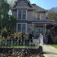 Photo taken at Hennessey House B&amp;amp;B by stephanie on 3/9/2012