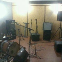 Photo taken at Vitrola estudio by Antonio Bruno C. on 1/19/2012