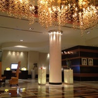 รูปภาพถ่ายที่ Renaissance Doha City Center Hotel โดย Badar A. เมื่อ 6/4/2012