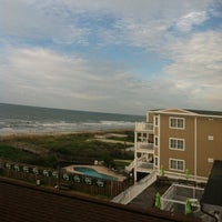Foto scattata a Seaside Inn da Kristen M. il 8/20/2012