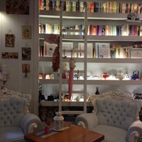 Foto tomada en Tein The Extraordinary Tea House  por Derya K. el 8/12/2012