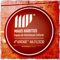 Foto scattata a Maus Hábitos da Luis Andrés S. il 6/5/2012