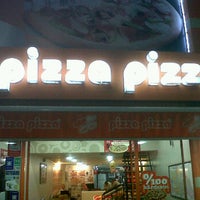 Photo taken at Pizza Pizza by Dervis G. on 4/16/2012